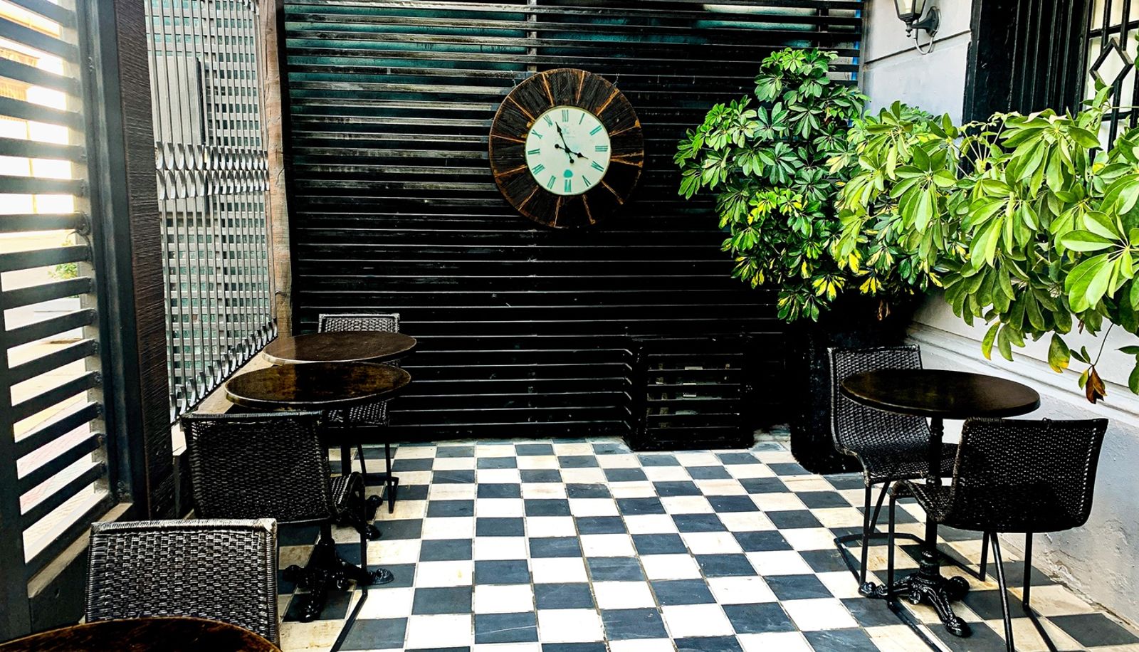 Info - HOTEL BOUTIQUE TREMO PATIO BELLAVISTA
