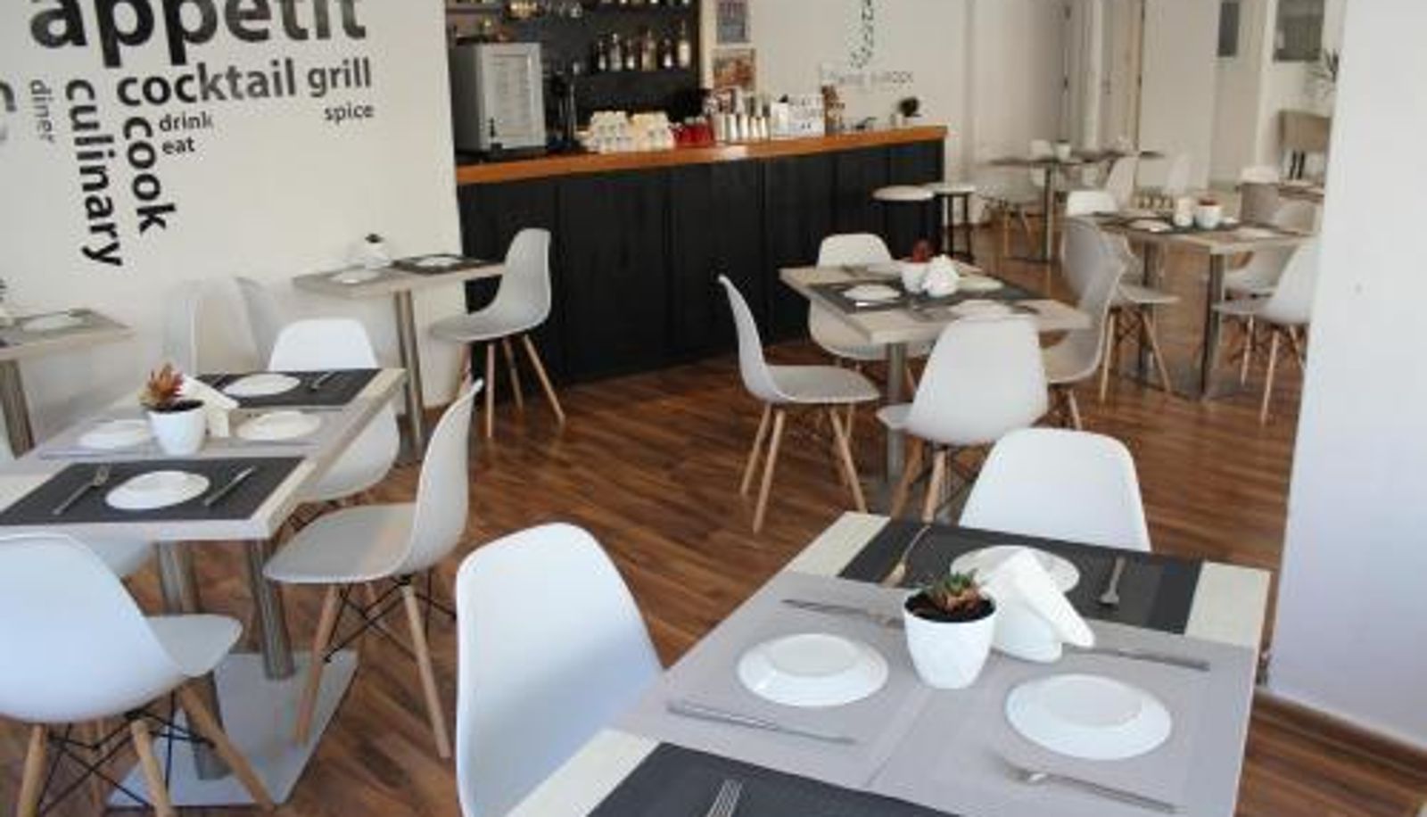 Frühstücksraum innerhalb des Restaurants - La Veranda Hotel