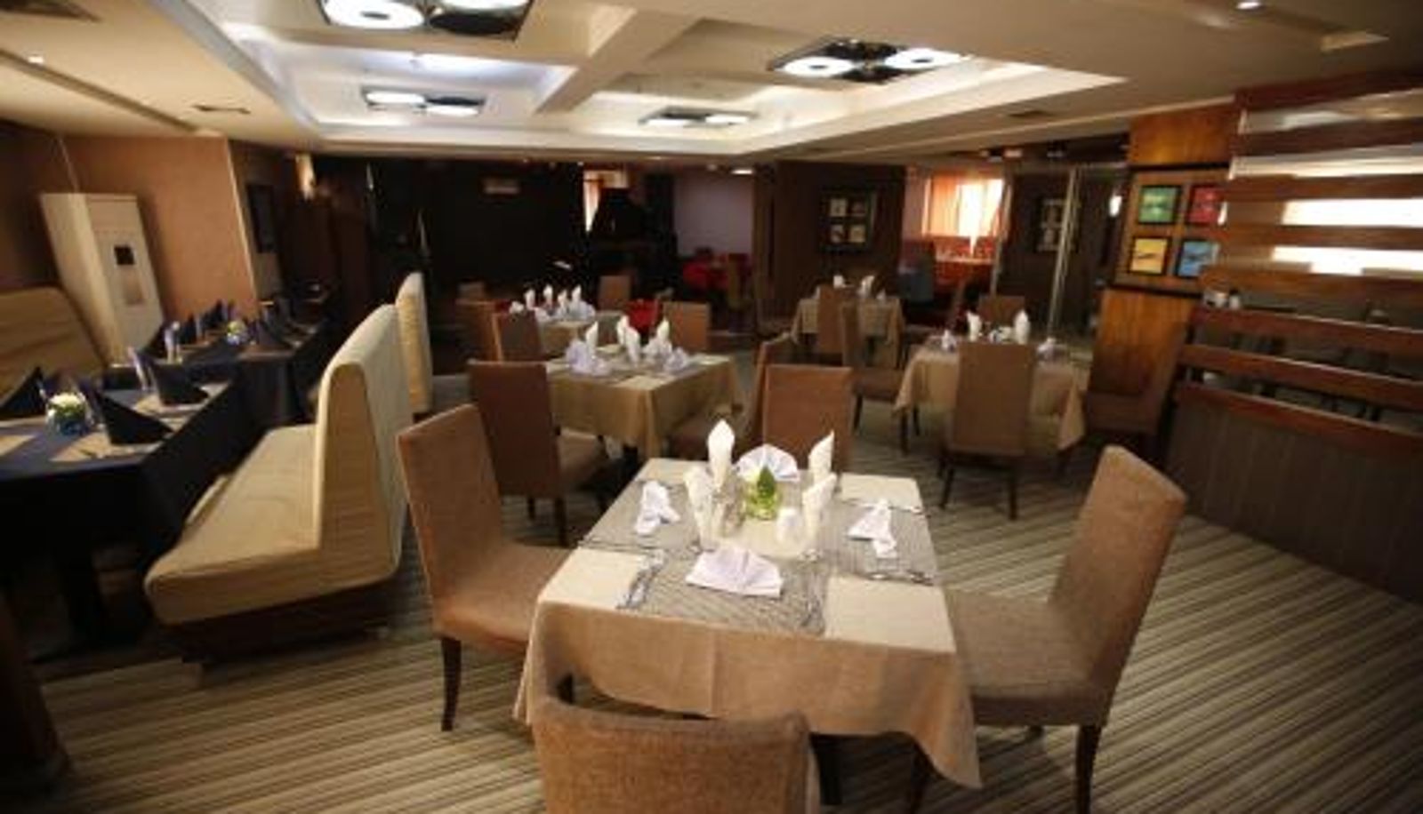 Info - The Corporate Hotel