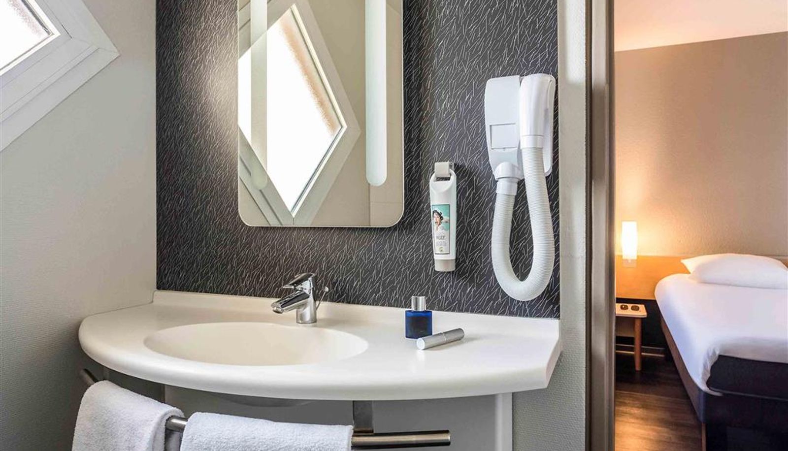Zimmer - ibis Thonon Centre