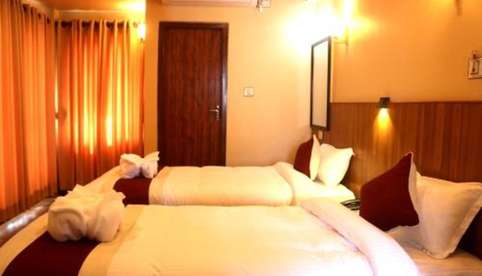 Zimmer - Hotel Family Ties Pvt. Ltd.