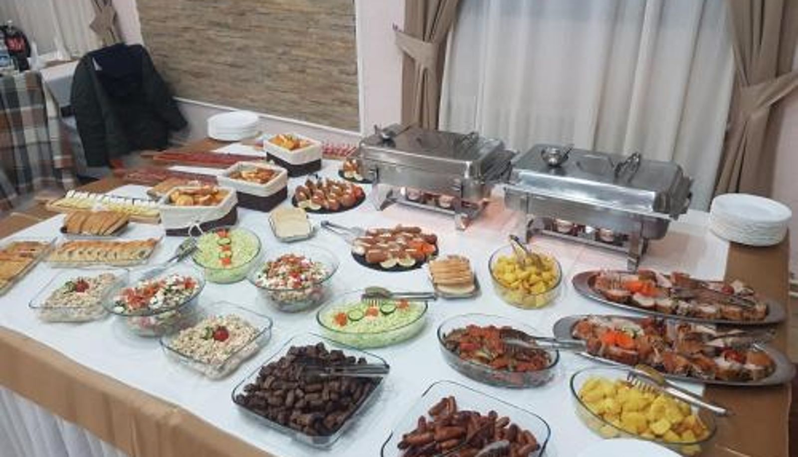 Frühstücksraum innerhalb des Restaurants - Hotel Biser Panonija