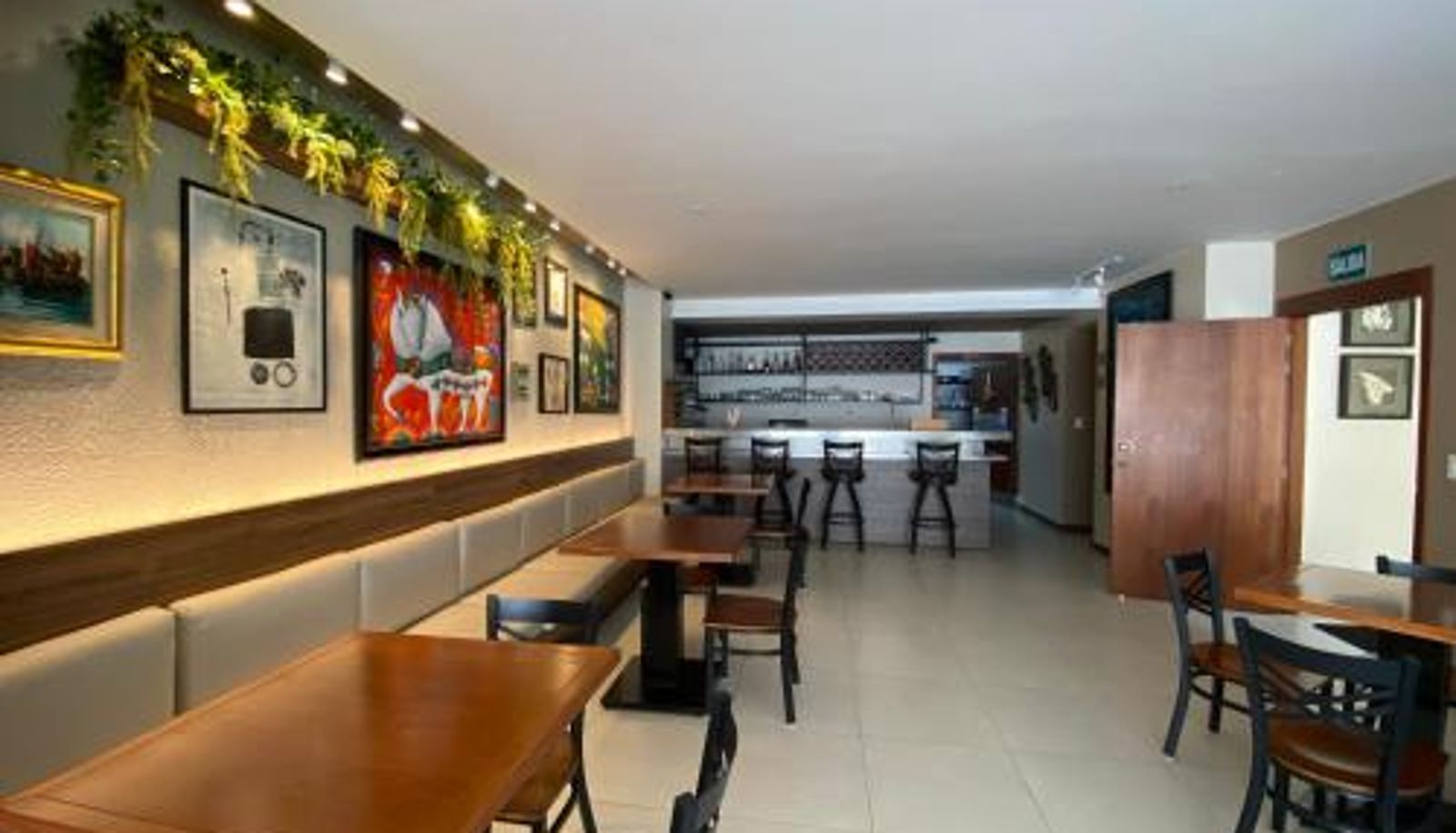 Frühstücksraum innerhalb des Restaurants - Hotel Carrion