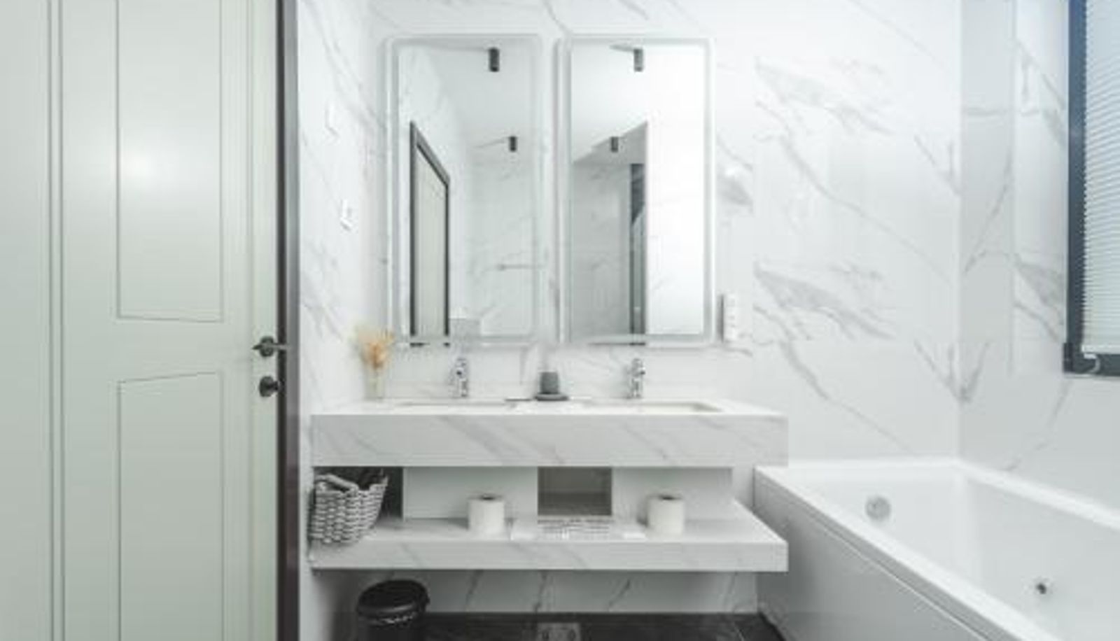 Badezimmer - Hotel kingStone Budva