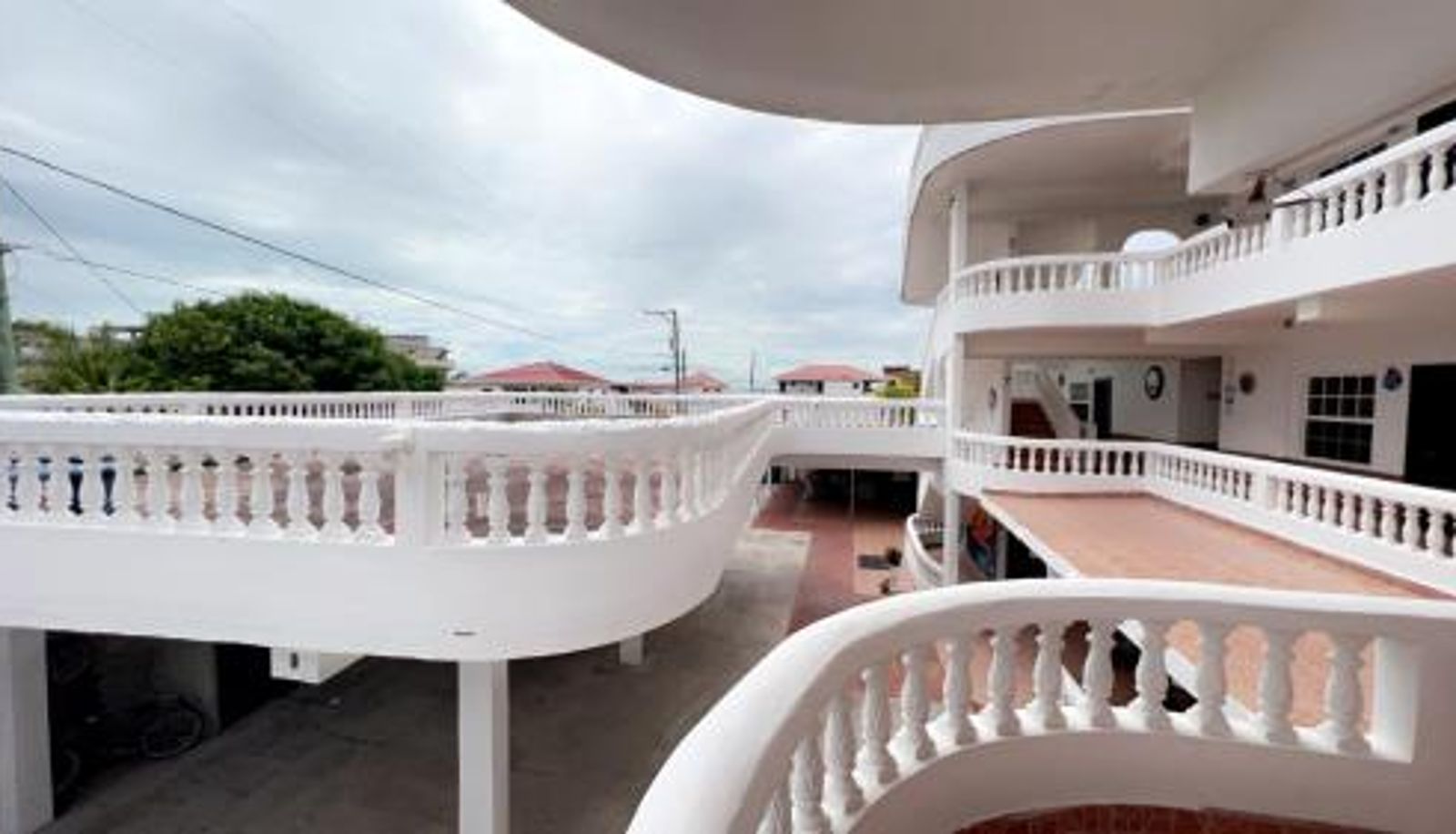 Buitenruimte van het hotel - Las Palmas Hotel