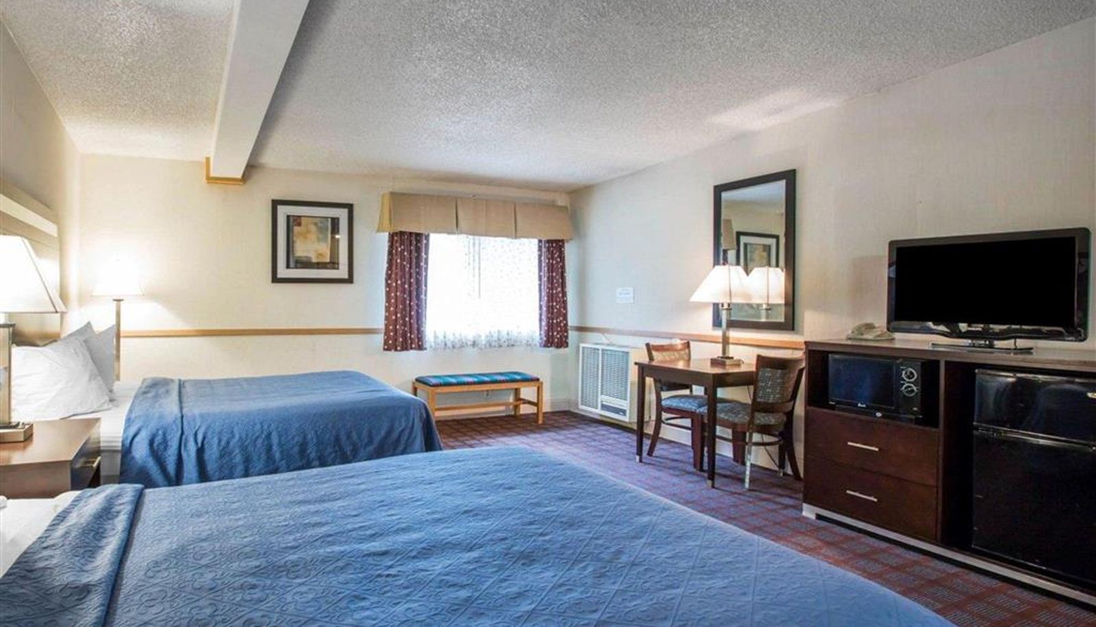 Zimmer - Quality Inn near Mammoth Mountain Ski Resort