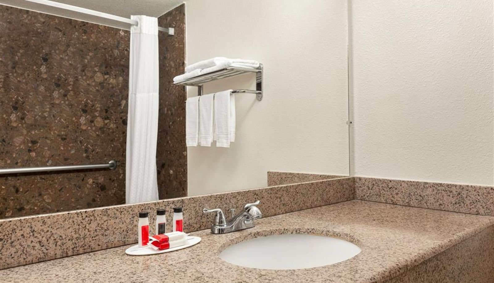 Room - Ramada by Wyndham Arcata