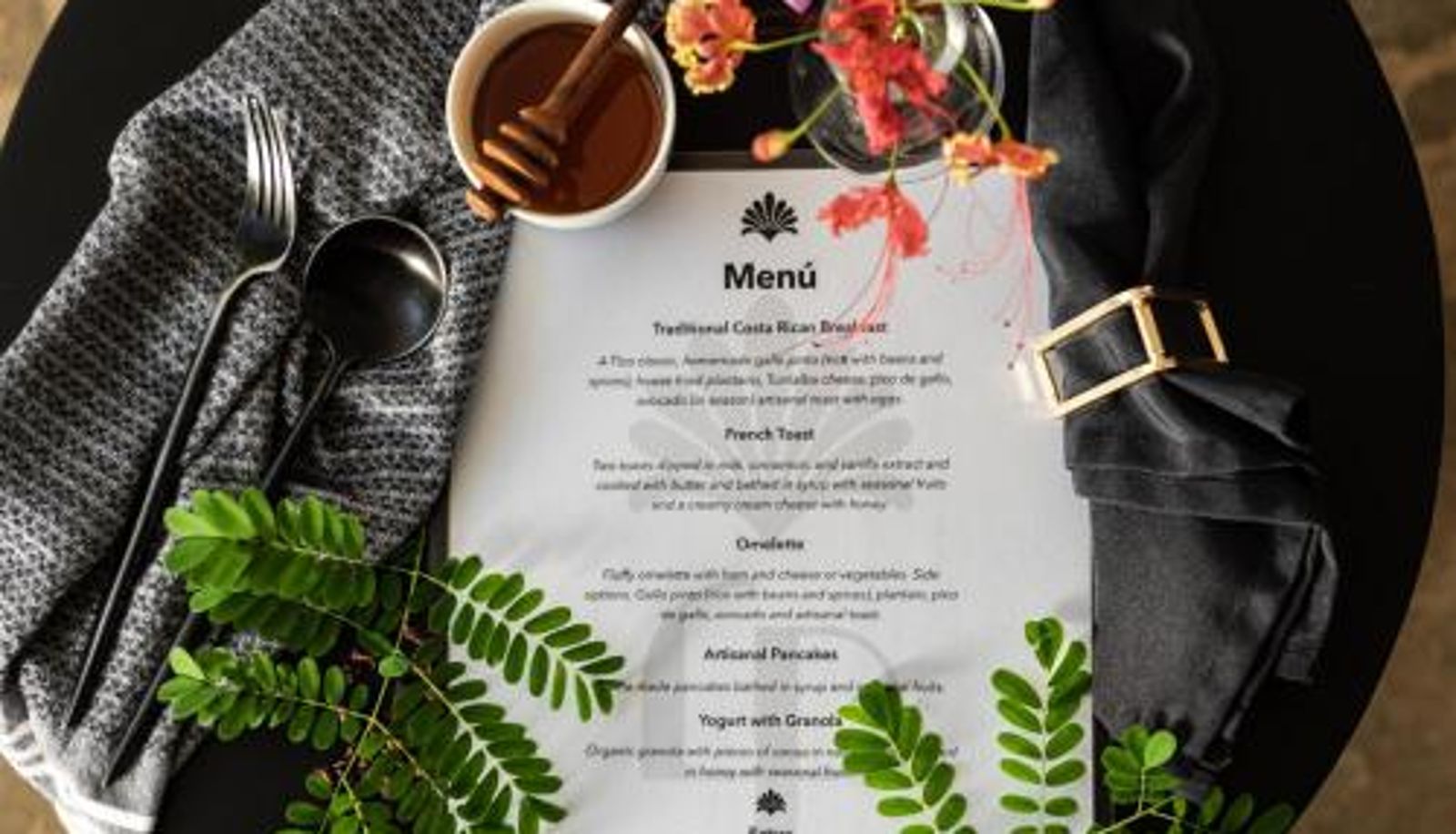 Salle de petit-déjeuner dans le restaurant - La Prometida