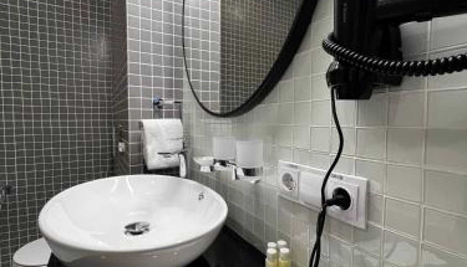 Badezimmer - King Plaza Hotel