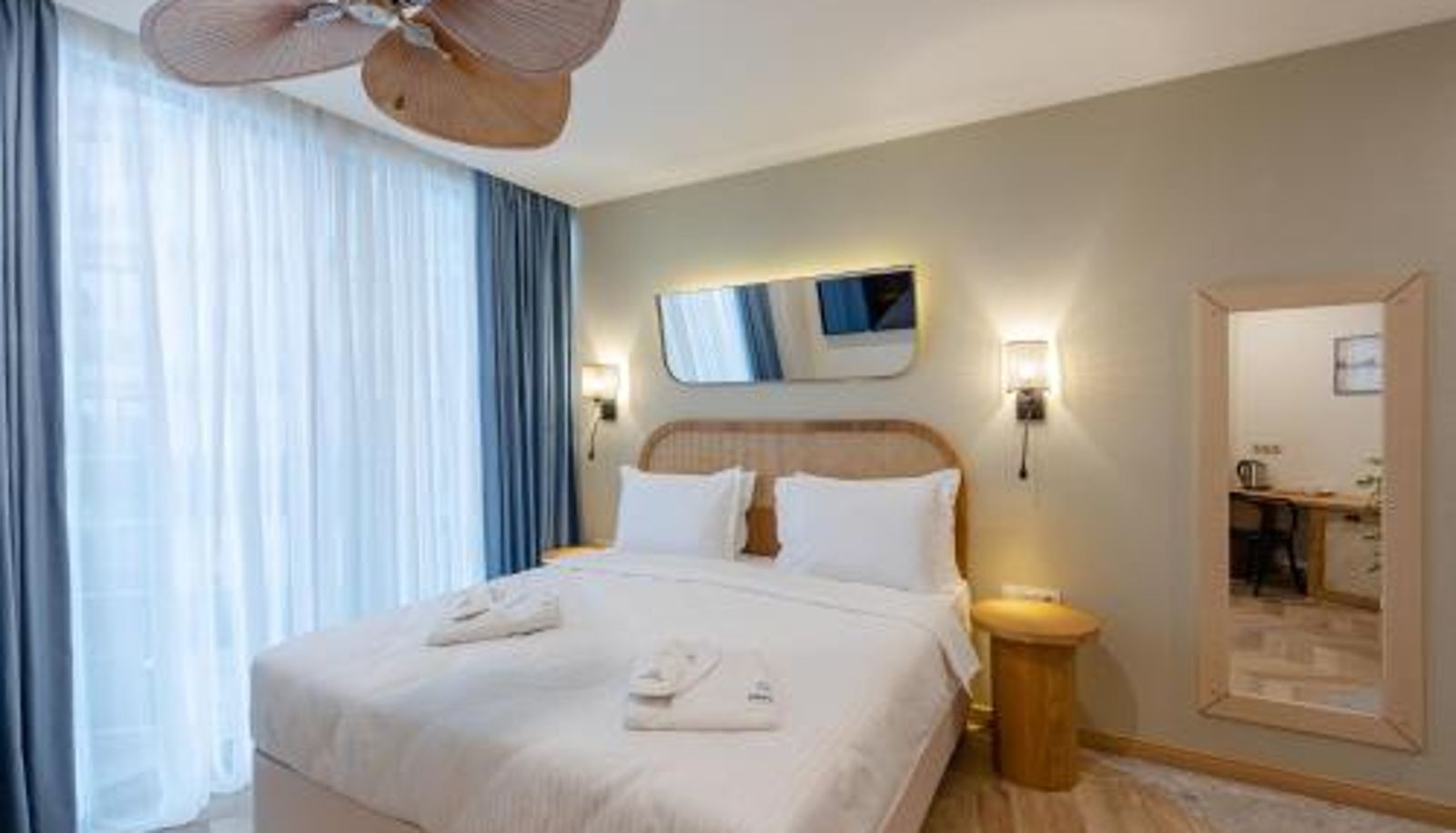 Room - MiraMar Luxury Residences