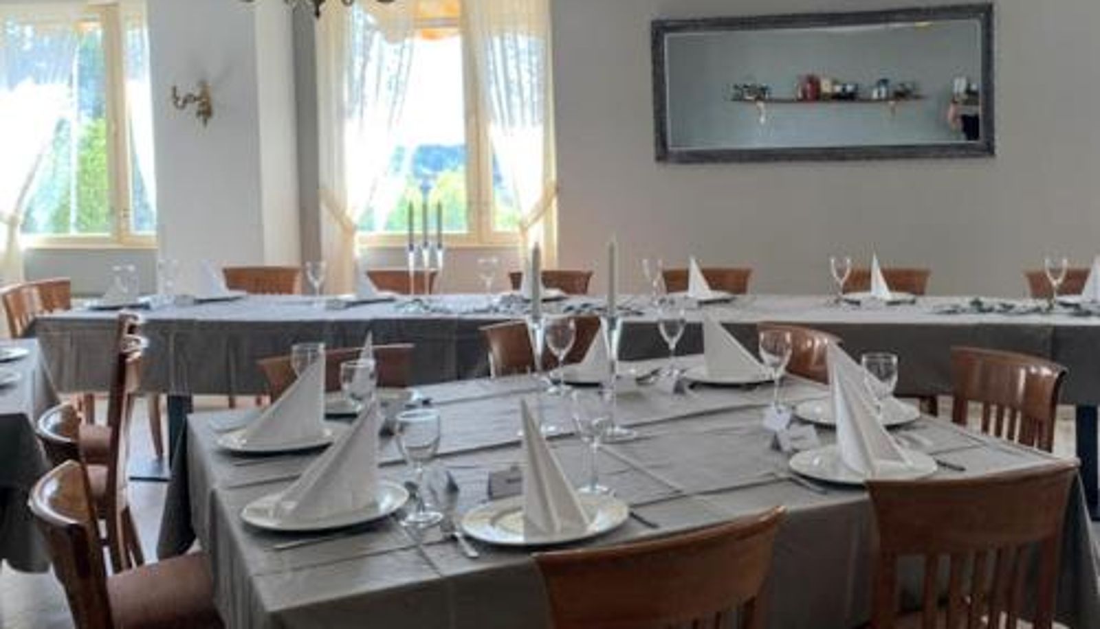 Frühstücksraum innerhalb des Restaurants - Storstua omsorgs- og konferansesenter