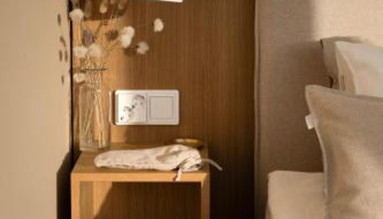 Room - Hilltop Forest