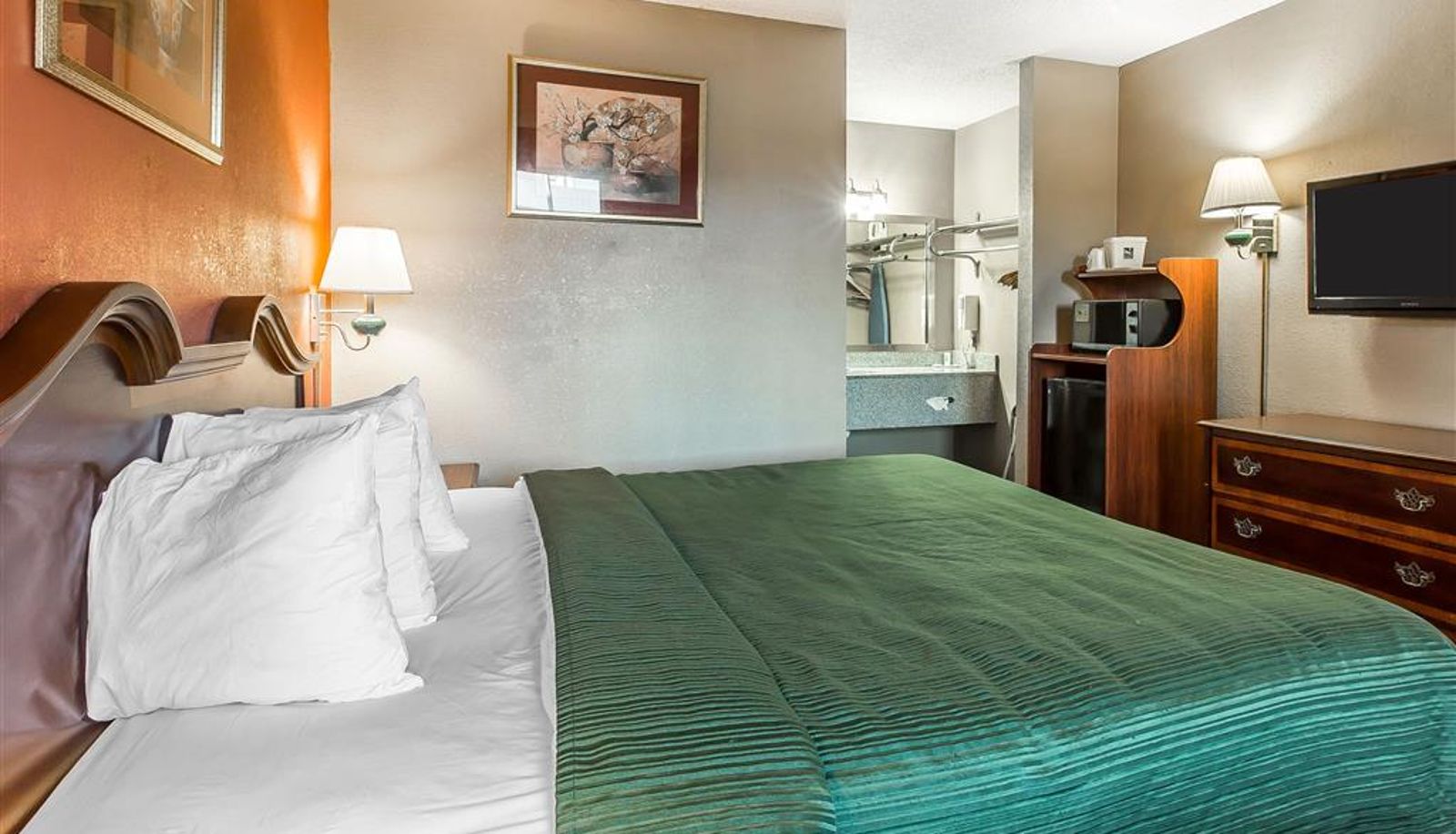 Zimmer - Quality Inn & Suites Macon North