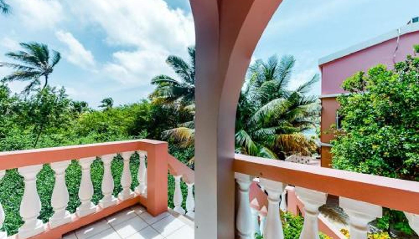Camera standard - Coral Reef Condo (#30 @ Caribe Island)