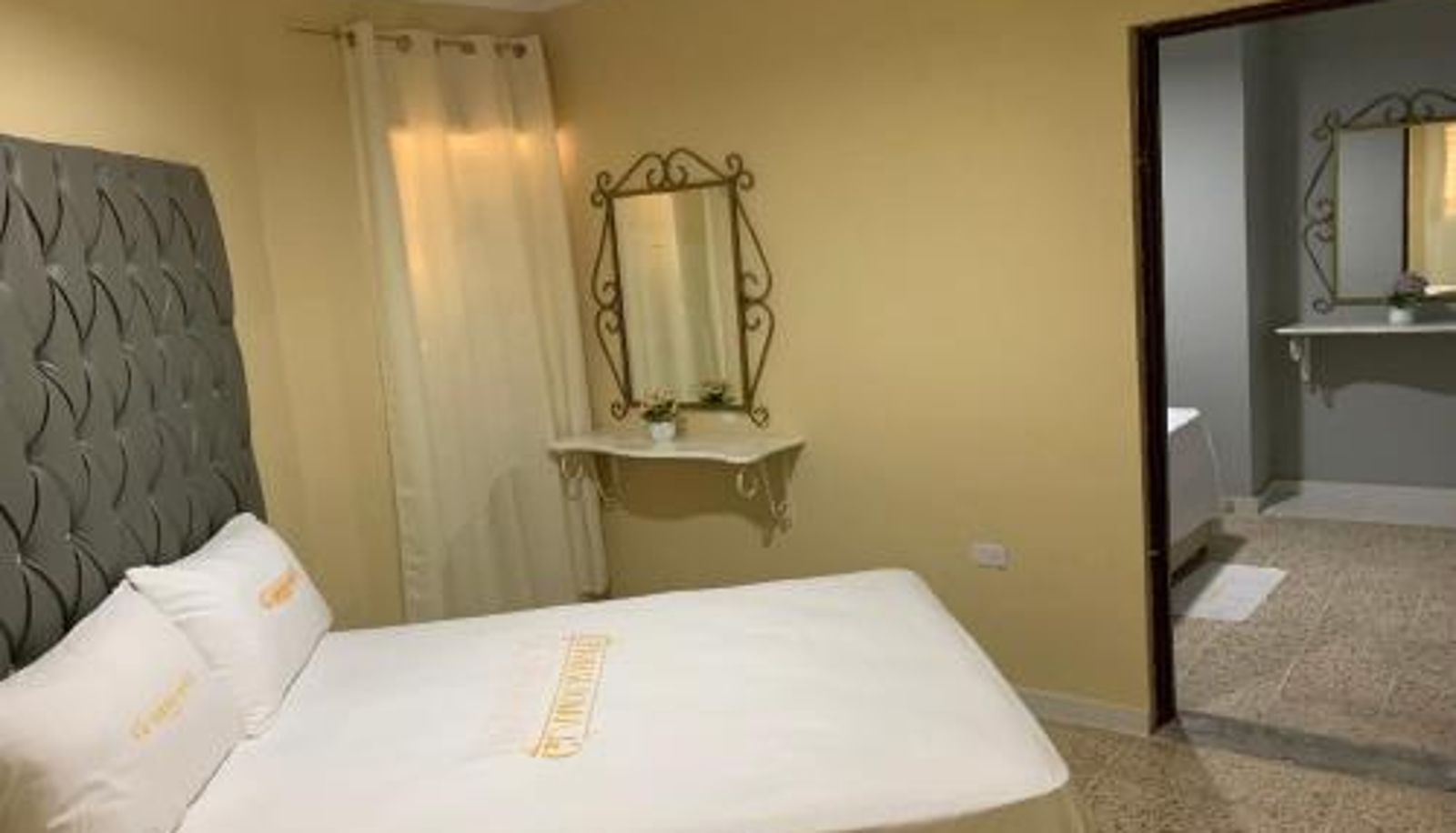 Standard room - Glamour Hotel
