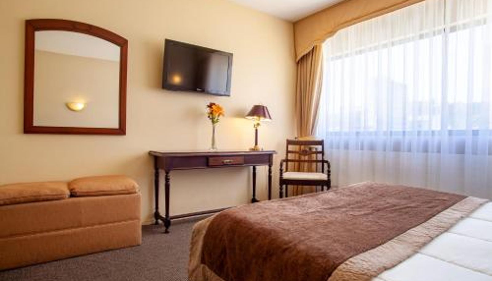 Info - HOTEL EL DORADO