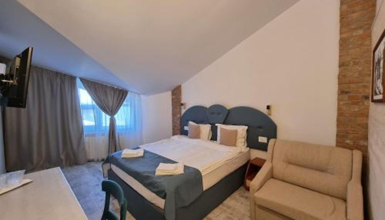 Zimmer - Hotel Sunrise si Satul Pescaresc