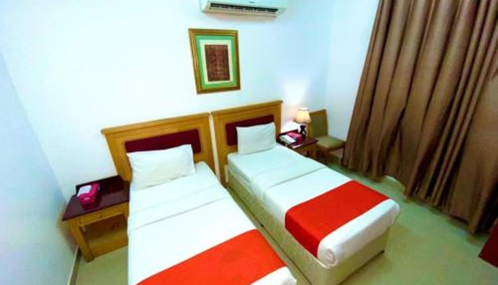 Room - Savoy Inn Hotel Apartments
