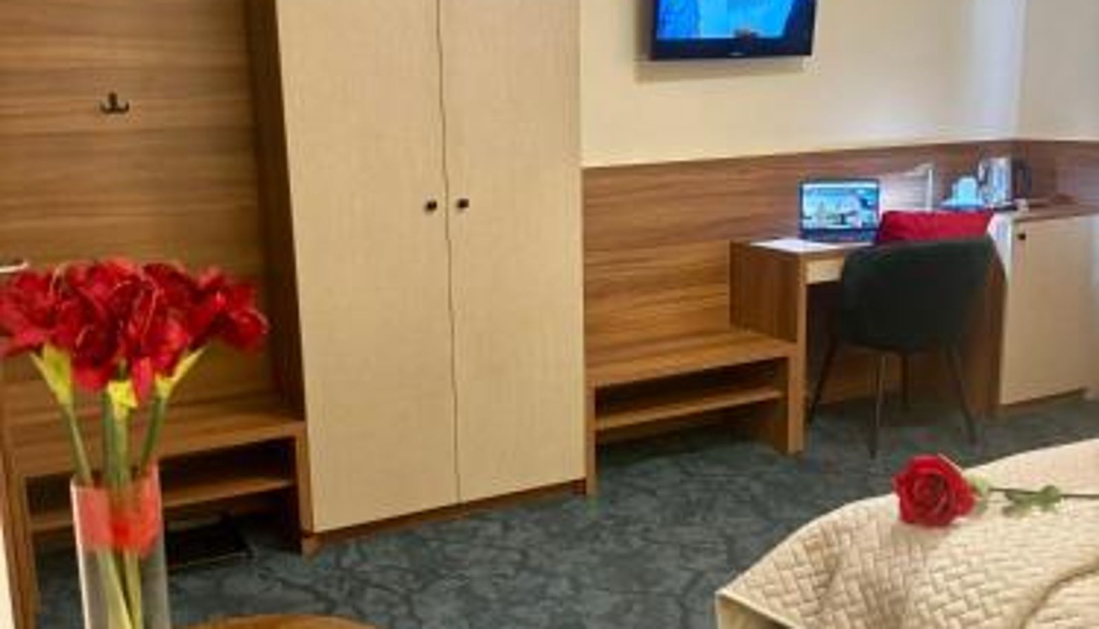 Info - Hotel Garni Expo