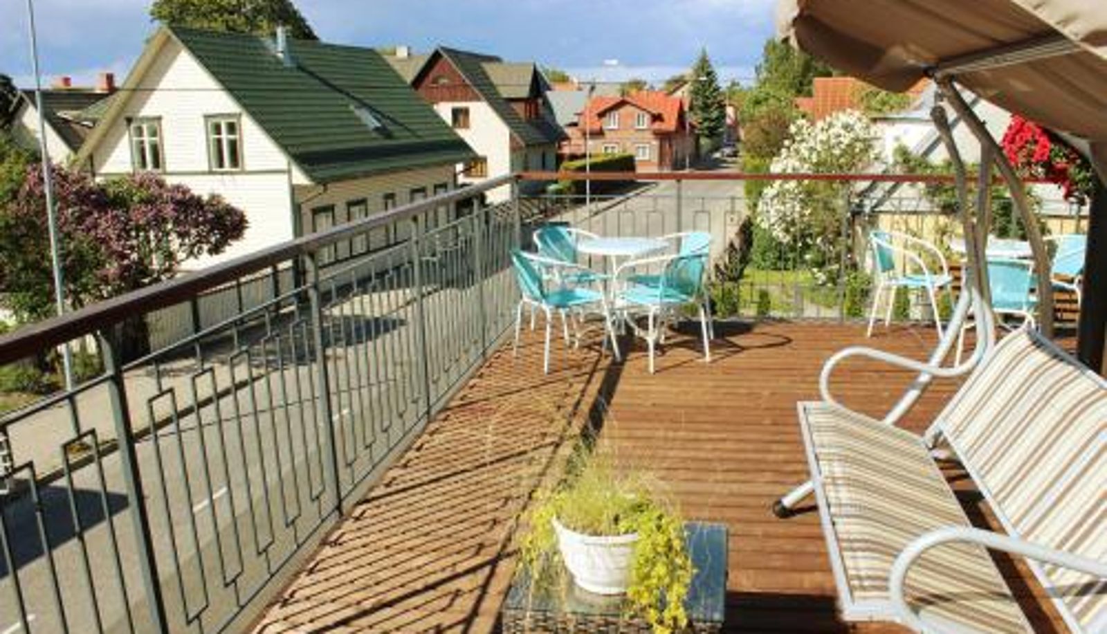 Terrace - Embrace Hotel & Apartments
