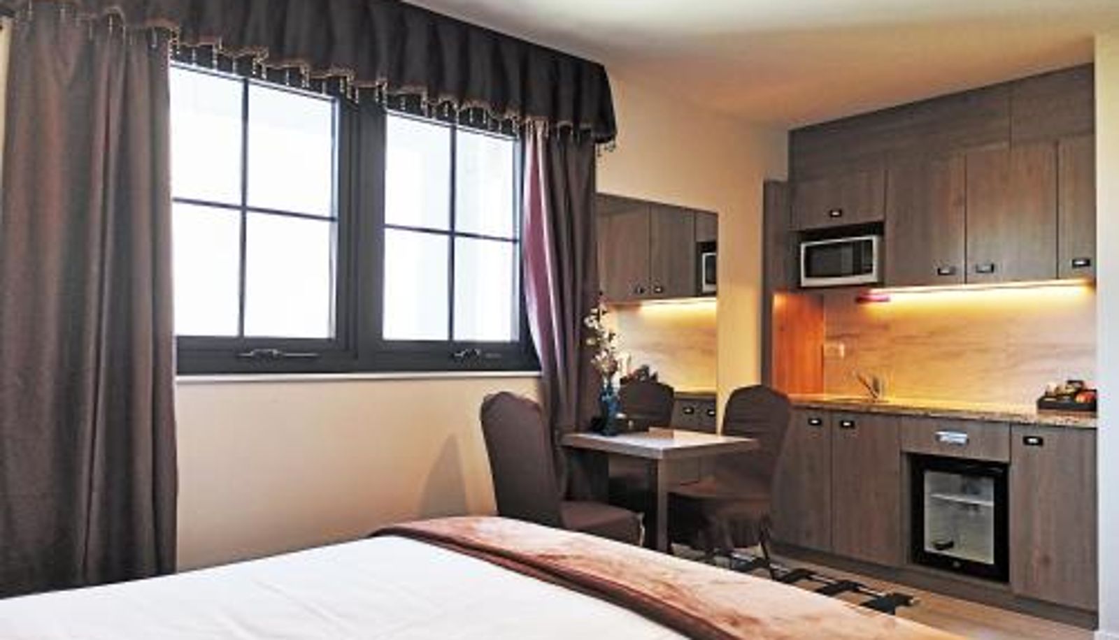 Apartament - The Salisbury Business Class