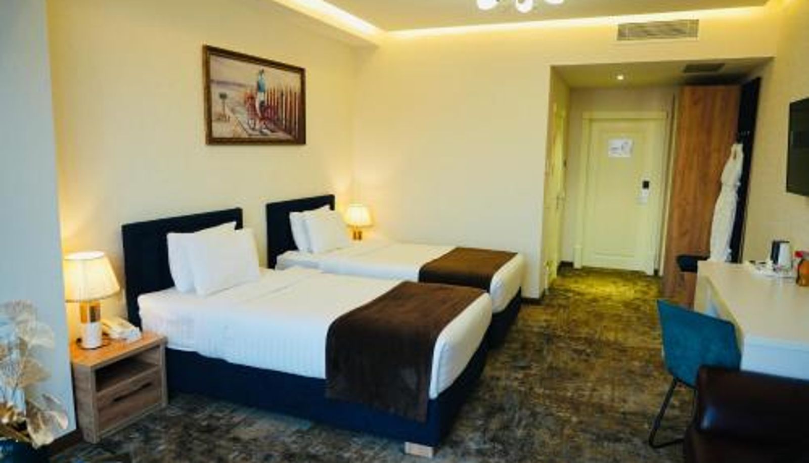 Info - Garnet Mir Hotel