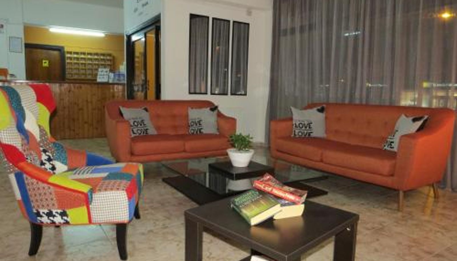 Recepcja - Carina Hotel Apartments