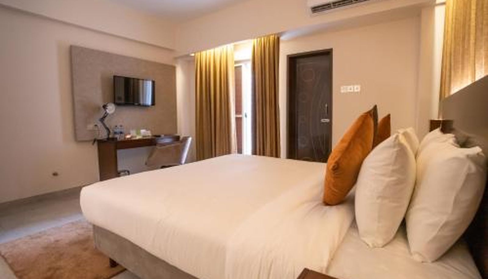 Habitación - Jatra Flagship Chattogram City Centre
