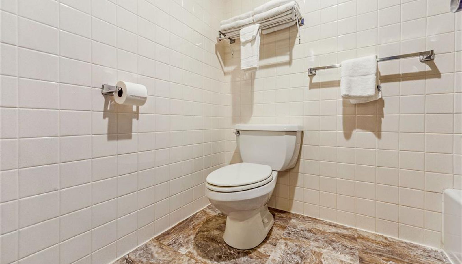 Zimmer - Econo Lodge Inn & Suites Brookings
