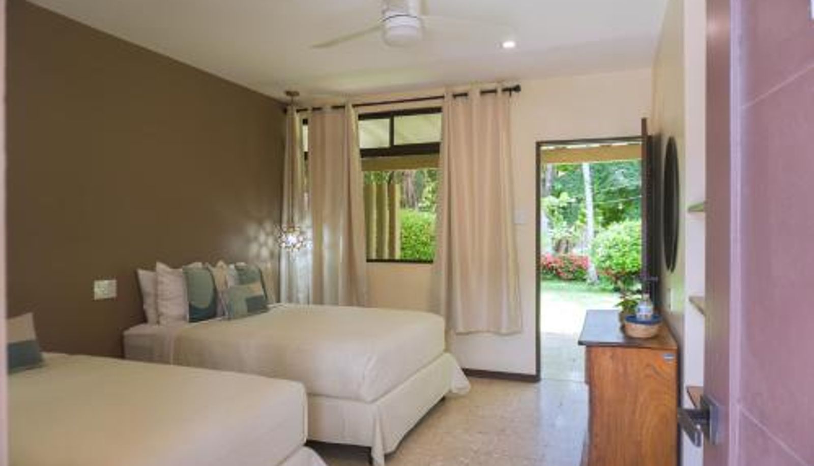 Info - Hotel Diriá Santa Cruz