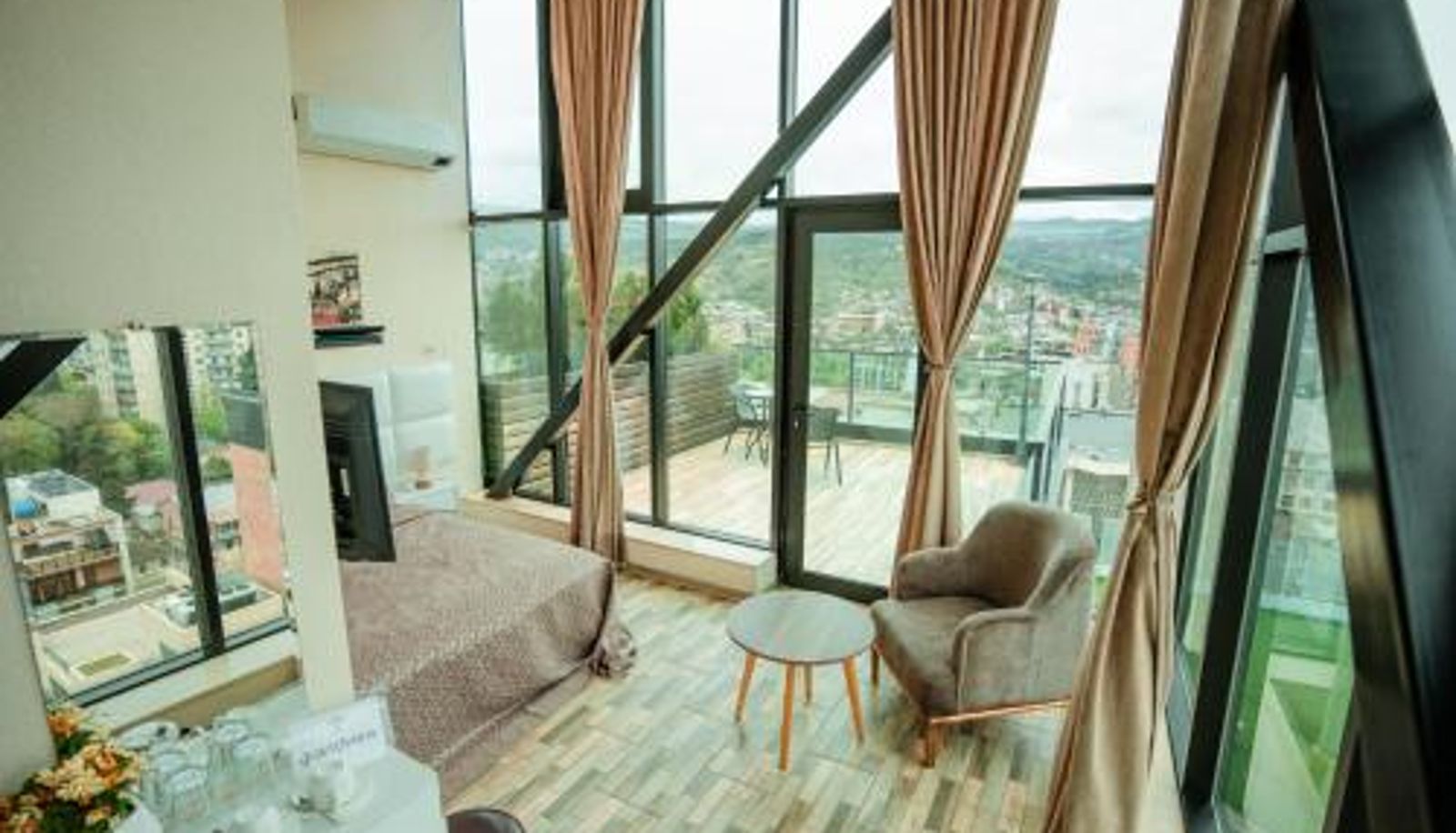 Info - Hotel Grand View in Tbilisi