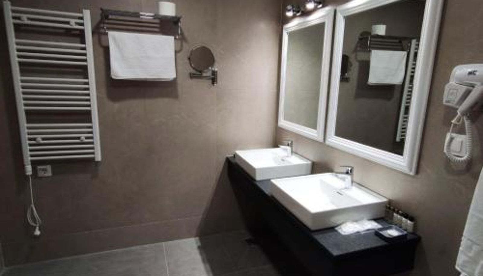 Badkamer - Glorius Hotel
