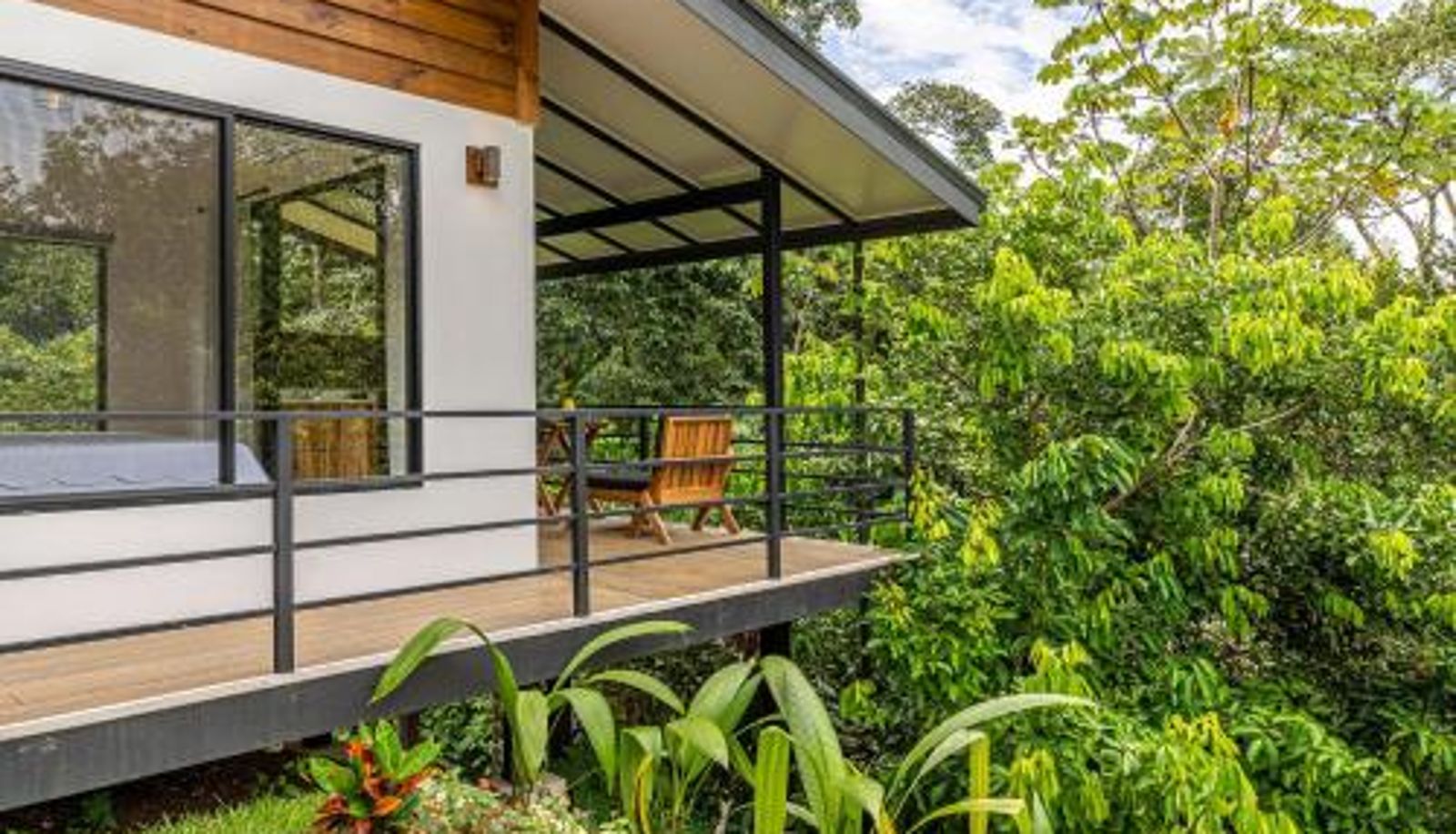 Taras - The Sutton - Boutique Jungle Experience