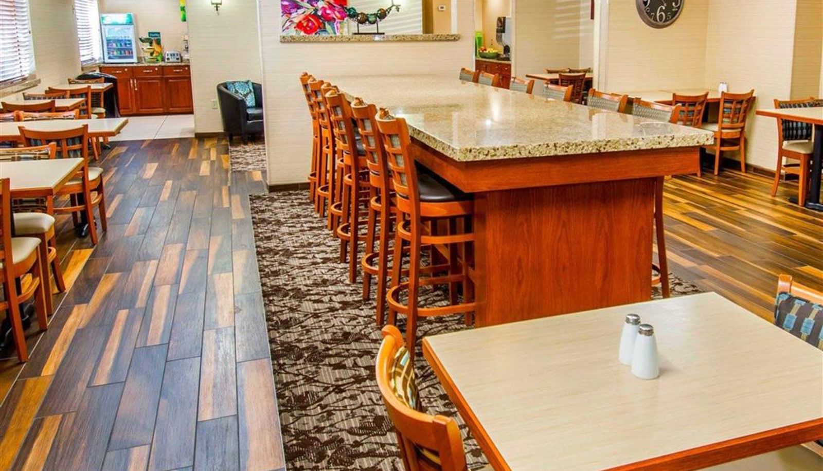 Restaurant - Quality Inn Oakwood