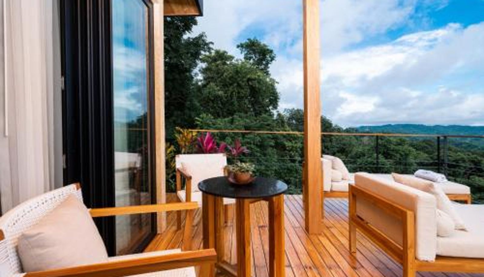 Suite - LALOON Luxury Suites - Adults Only