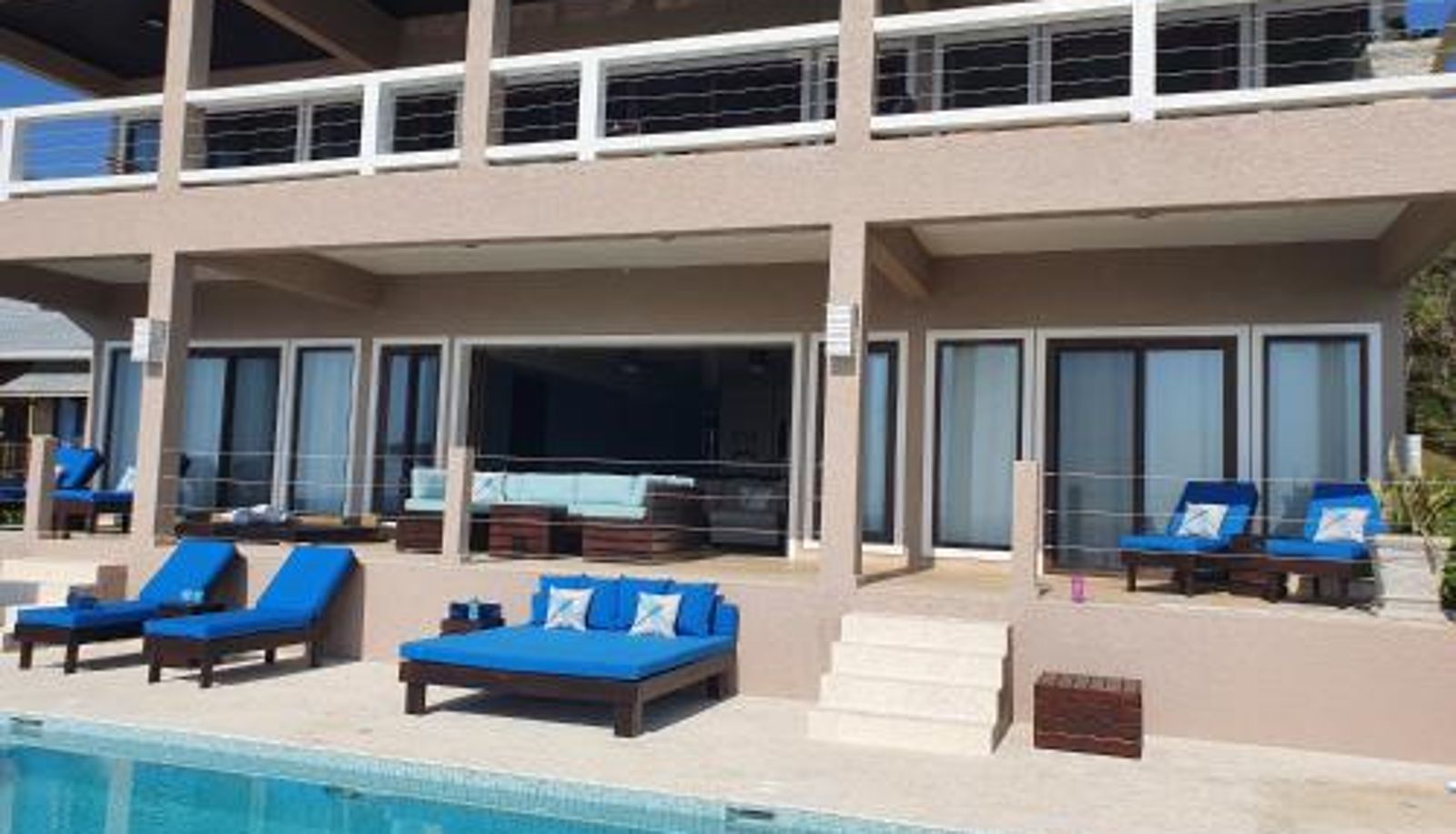 Pool - Fishers Landing Boutique Hotel