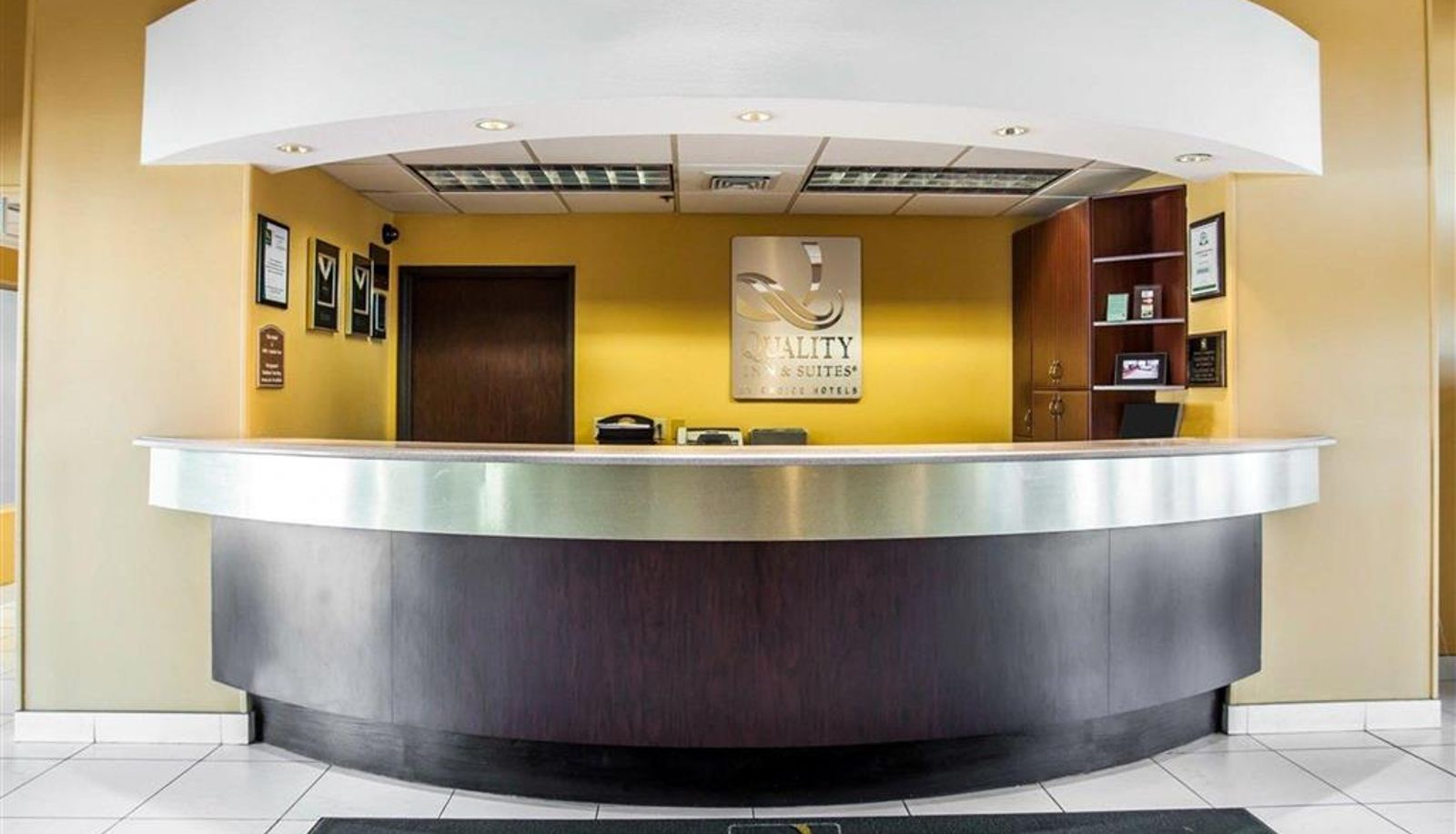 Hall - Quality Inn Grand Suites Bellingham