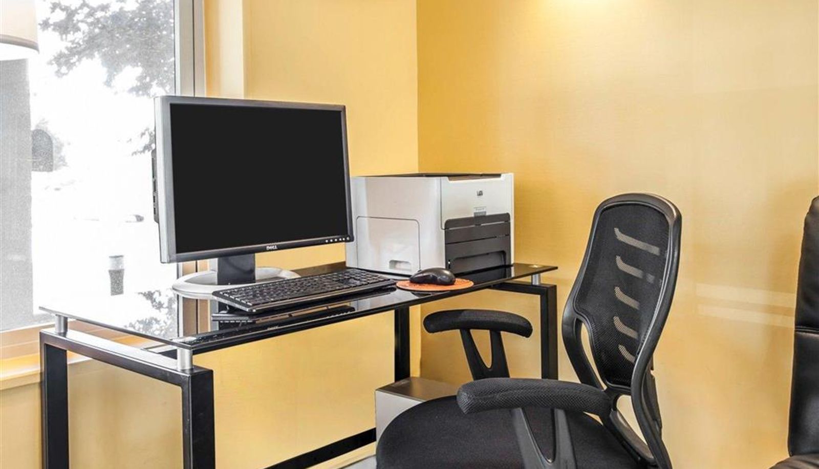 Business centre - Quality Inn Grand Suites Bellingham