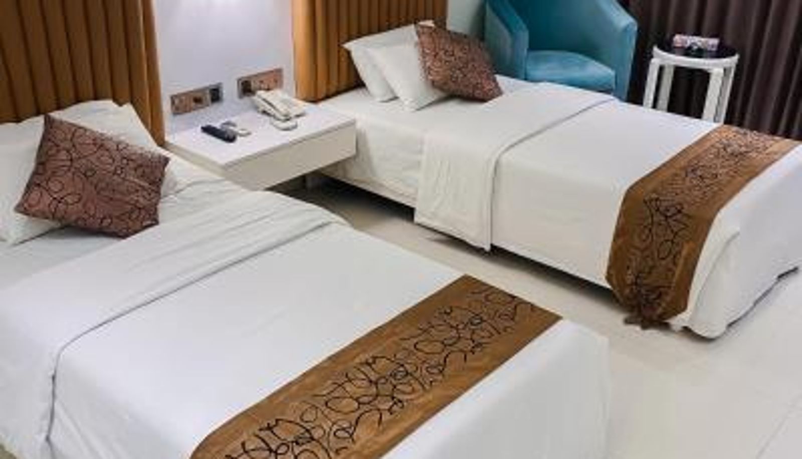 Info - White Orchid