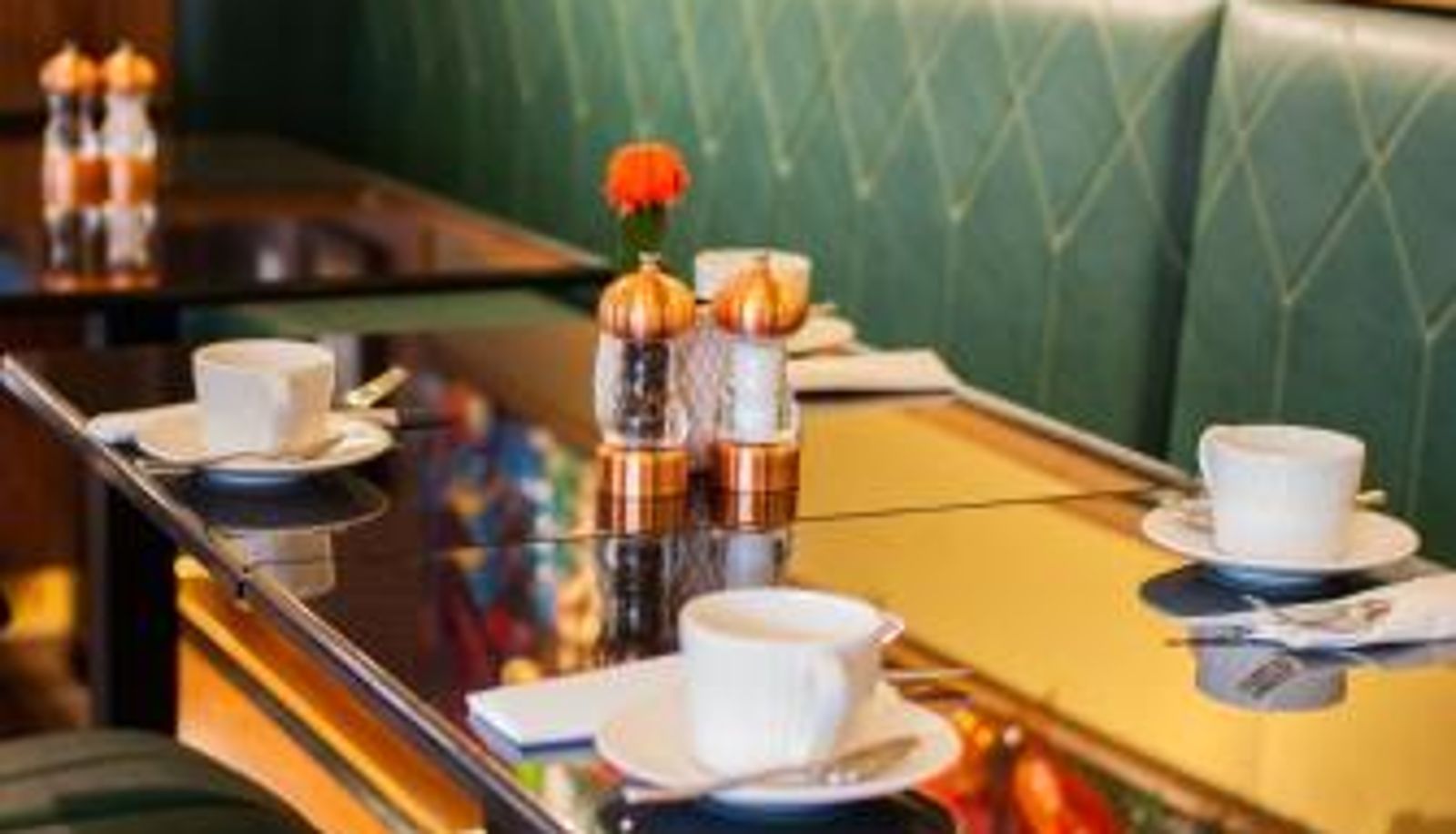 Sala prima colazione all'interno del ristorante - Arthaus Hotel