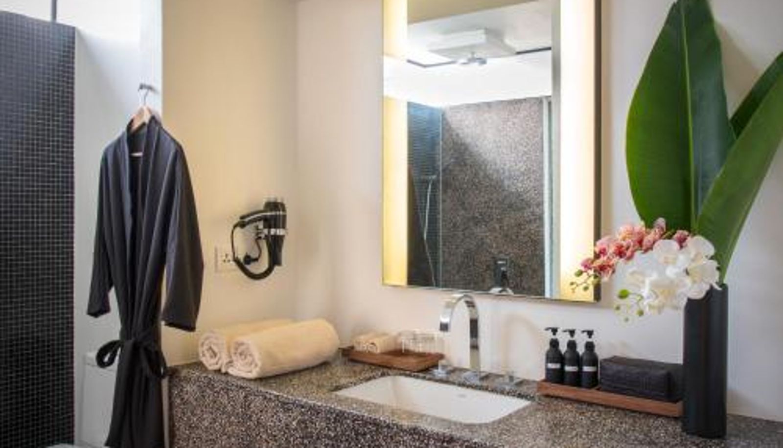 Chambre triple - Viroth's Hotel