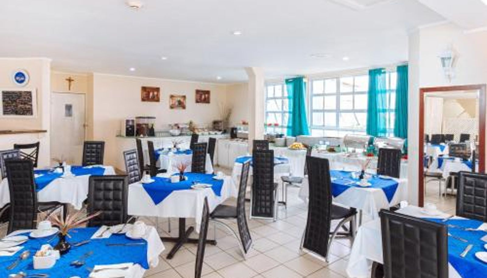Breakfast room within the restaurant - Bay Gardens Marina Haven