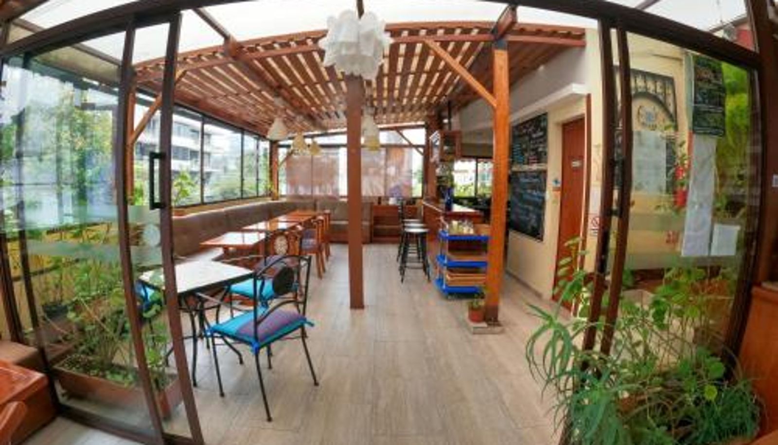 Frühstücksraum innerhalb des Restaurants - Art Plaza Boutique Hotel