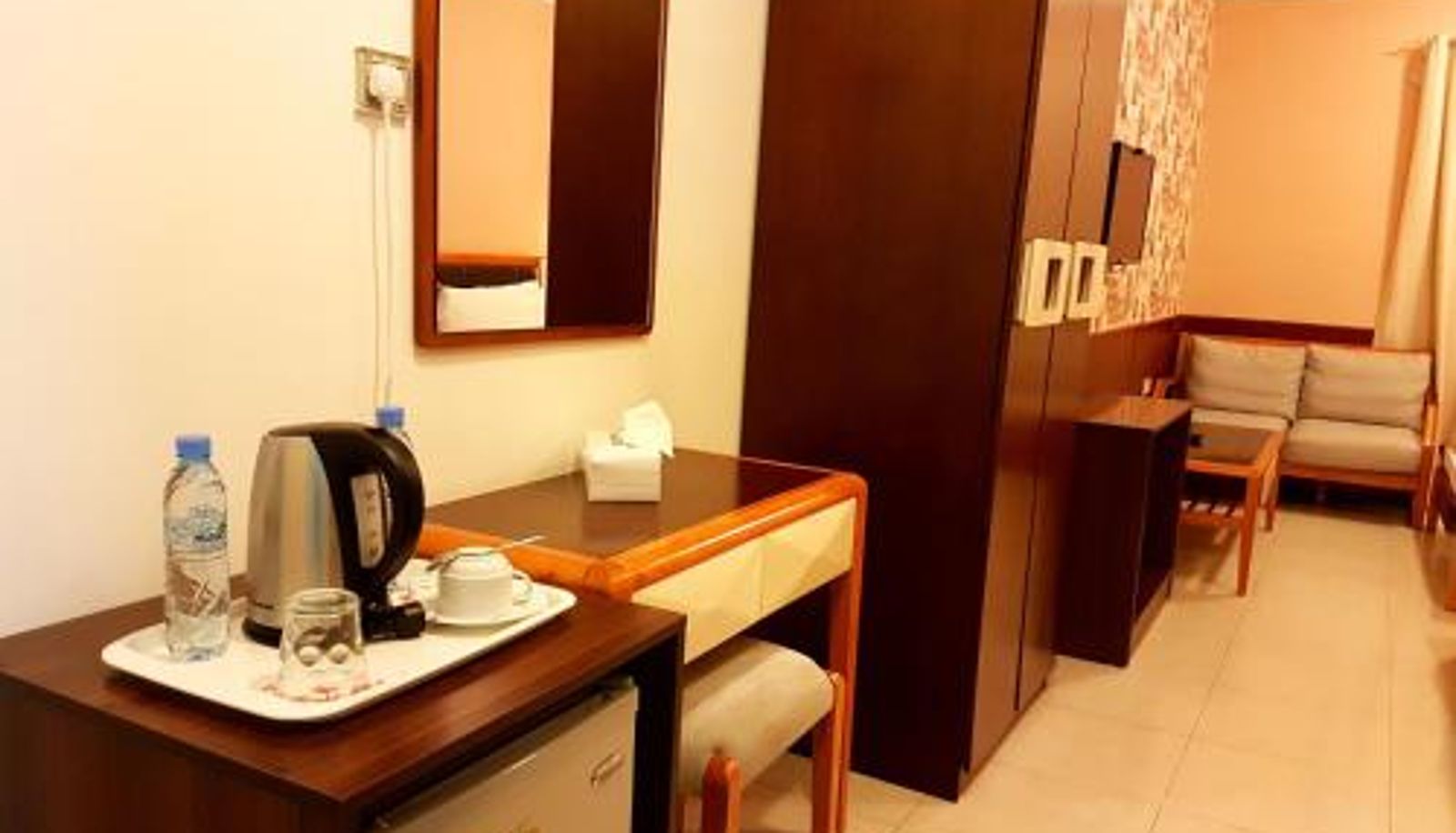 Room - Al Ghubrah Plaza Hotel