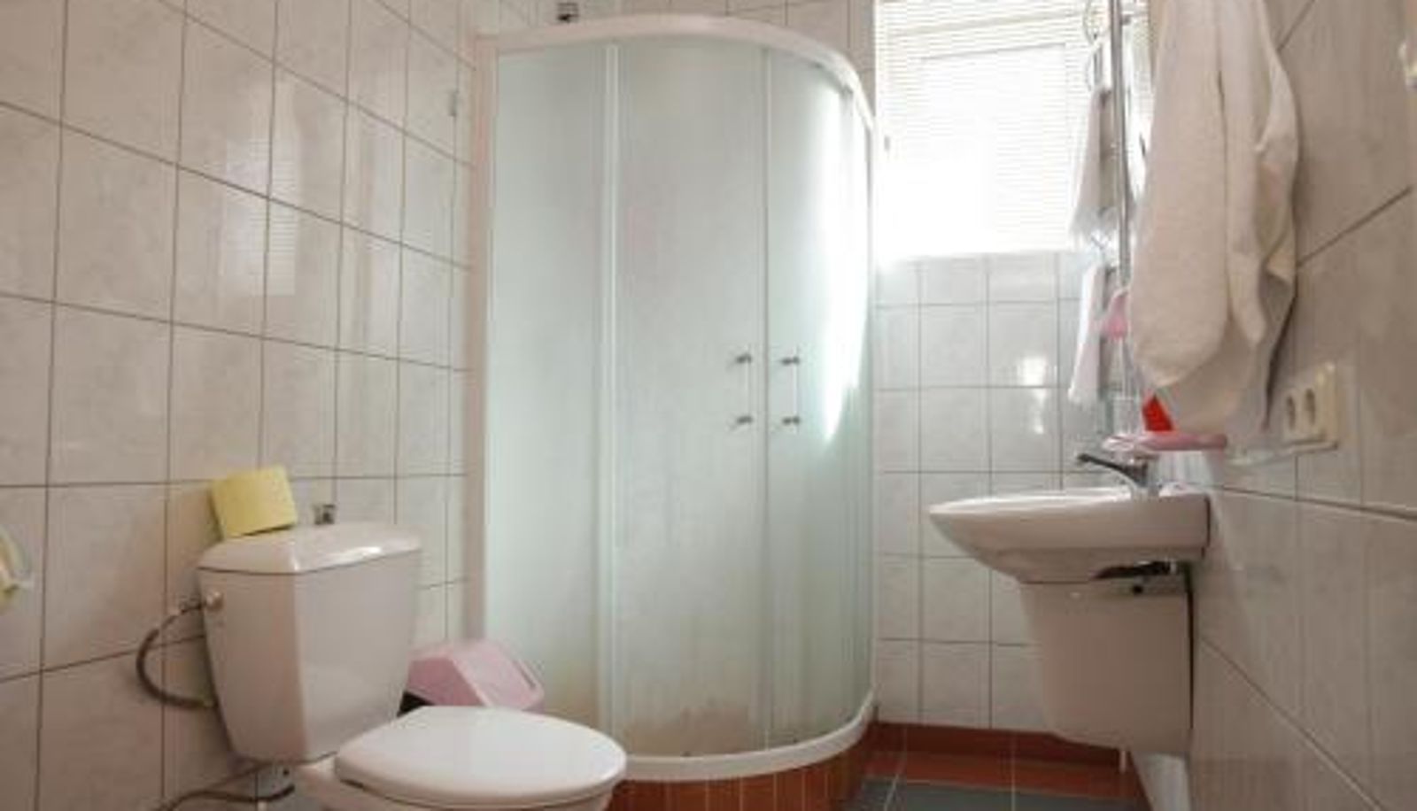 Badezimmer - Guest House Linas