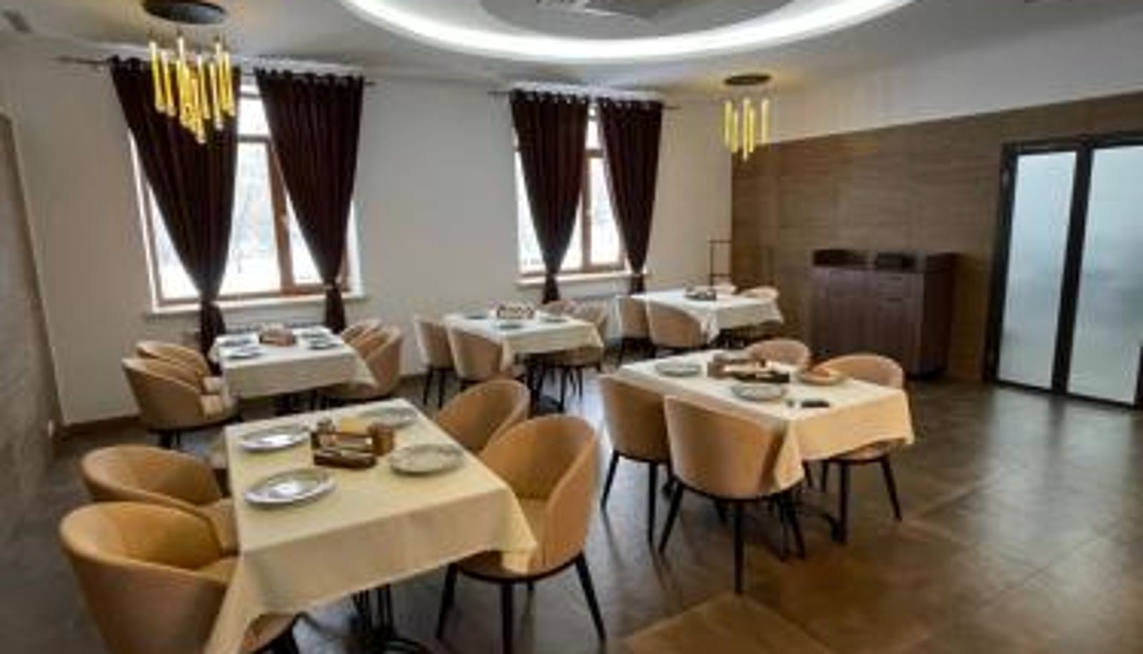 Breakfast room within the restaurant - Sun Rise inn