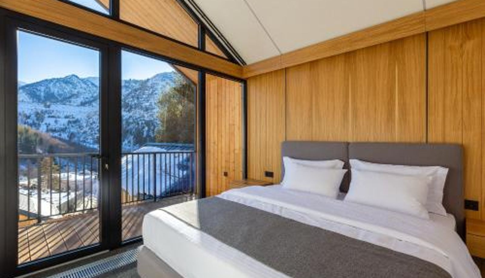 Camera - Qazaq Auyl Eco Hotel