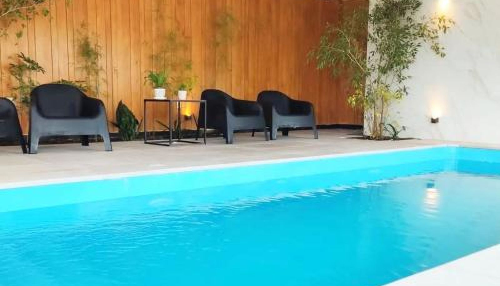 Pool - La Bonita Suites Punta Colorada