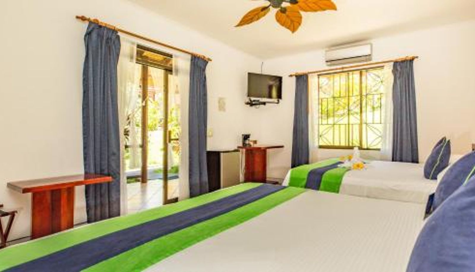 Zimmer - Hotel Villas Rio Mar