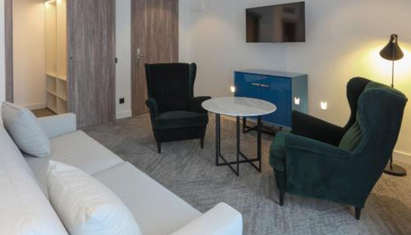 Info - Hotel MIR